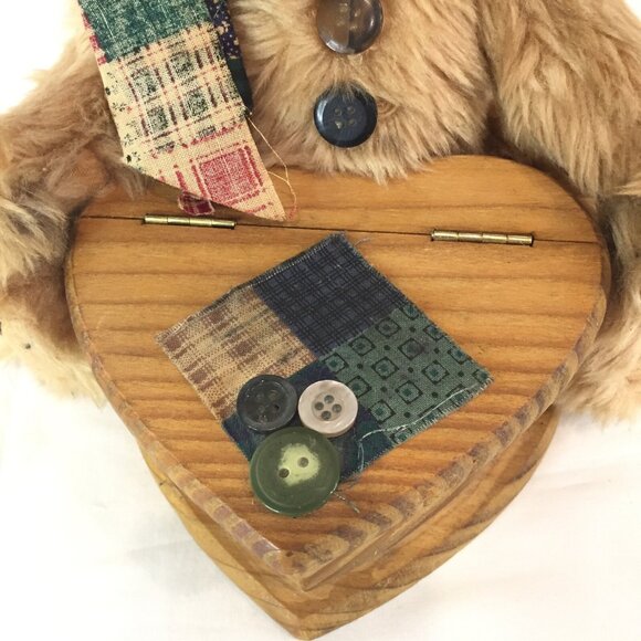 Plush Teddy Bear With Heart Shaped Hinged Lid Wood Wooden Box with Buttons 1980s - Picture 4 of 14